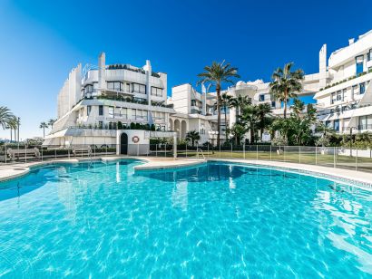 Apartment for sale in Beach Side Golden Mile, Marbella Golden Mile