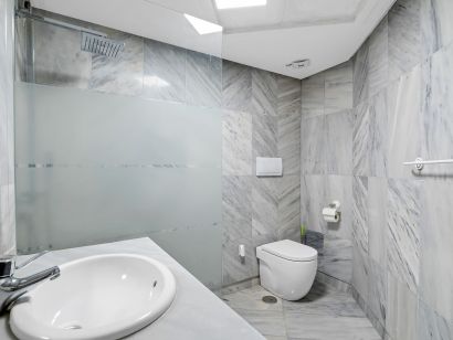 Apartment for sale in Beach Side Golden Mile, Marbella Golden Mile