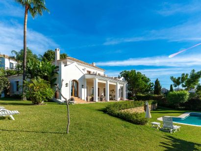 Villa for sale in Los Flamingos Golf, Benahavis