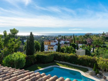 Villa for sale in Los Flamingos Golf, Benahavis