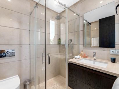 Apartment for sale in La Quinta, Benahavis