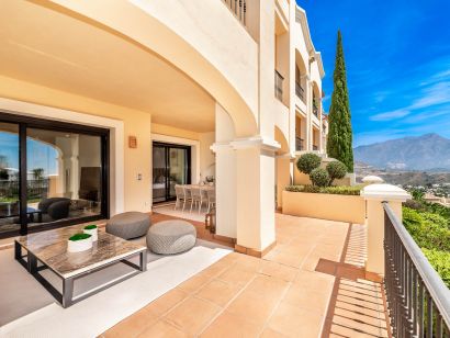 Apartment for sale in La Quinta, Benahavis