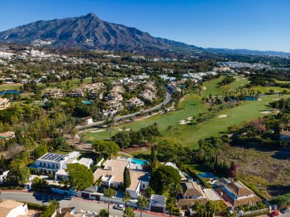 Villa for sale in Nueva Andalucia, Marbella
