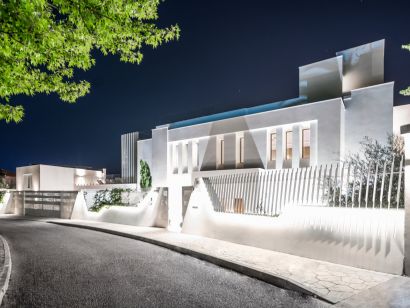 Villa for sale in Nueva Andalucia, Marbella
