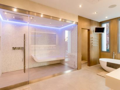 Villa for sale in Nueva Andalucia, Marbella