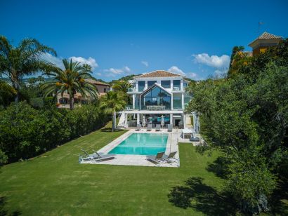 Villa for sale in Nueva Andalucia, Marbella