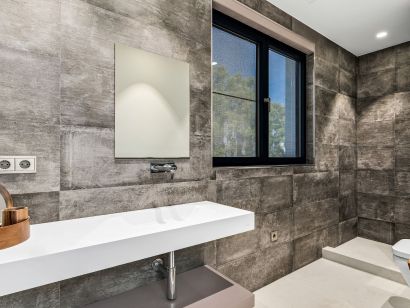 Villa for sale in La Quinta, Benahavis