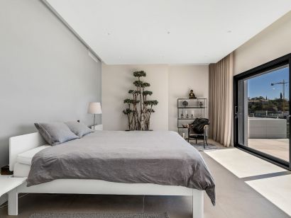 Villa for sale in La Quinta, Benahavis