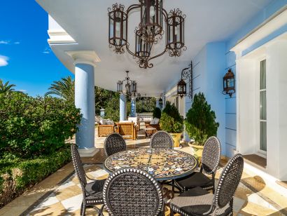 Villa for sale in Nagüeles, Marbella Golden Mile