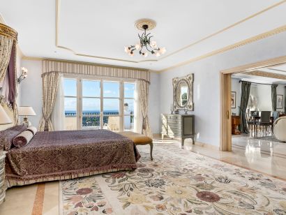 Villa for sale in Nagüeles, Marbella Golden Mile