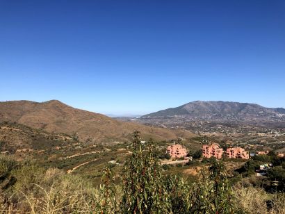 Plot for sale in Altos de Elviria, Marbella East