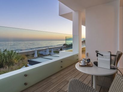 Villa for rent in El Rosario, Marbella East