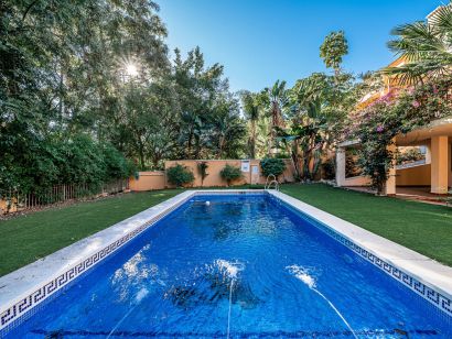 Villa a la venta en Las Lomas del Marbella Club, Marbella Golden Mile