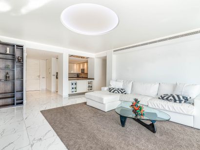 Apartment for sale in Los Flamingos Golf, Benahavis
