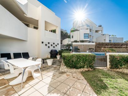 Apartment for sale in Los Flamingos Golf, Benahavis