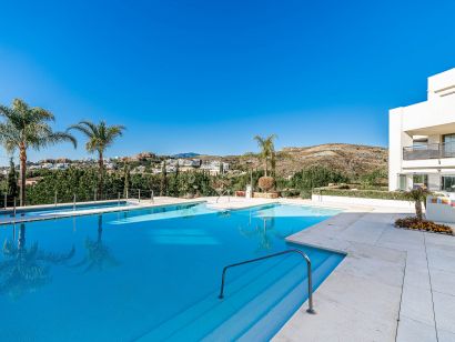 Apartment for sale in Los Flamingos Golf, Benahavis