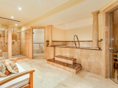 Villa for sale in Guadalmina Baja, San Pedro de Alcantara