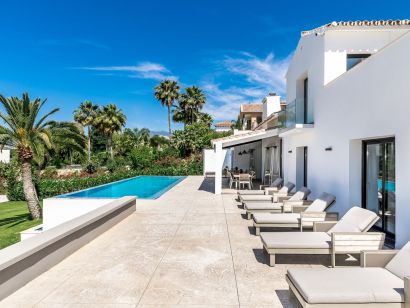 Villa à vendre dans Marbella Hill Club, Marbella Golden Mile