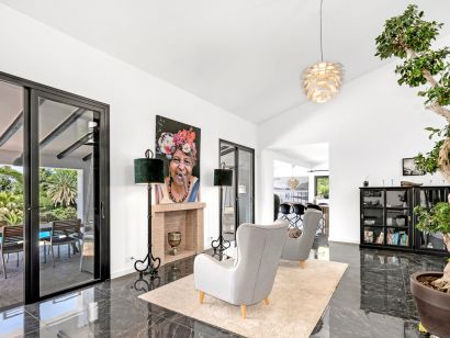 Villa for sale in Marbella Hill Club, Marbella Golden Mile