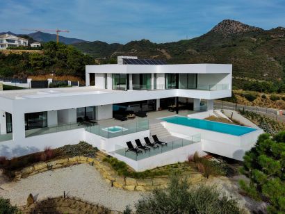 Villa for sale in Monte Mayor, Benahavis