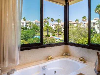 Apartment for sale in Paraiso Alto, Benahavis