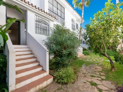 Town House for sale in San Javier, Nueva Andalucia