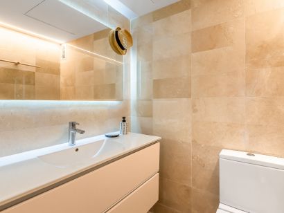 Apartment for sale in Rio Real, Marbella East