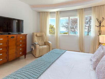 Apartment for sale in Rio Real, Marbella East