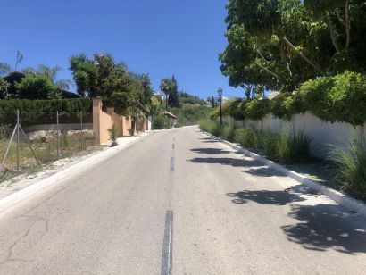 Plot for sale in Benahavis