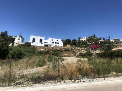 Plot for sale in Benahavis
