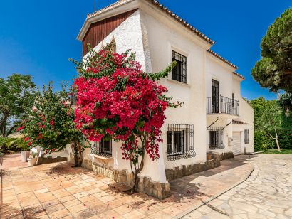 Villa for sale in Los Monteros, Marbella East