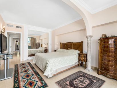 Apartment for sale in Nueva Andalucia, Marbella
