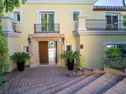 Villa for sale in La Quinta, Benahavis