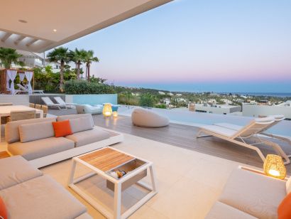 Villa a la venta en Nueva Andalucia, Marbella