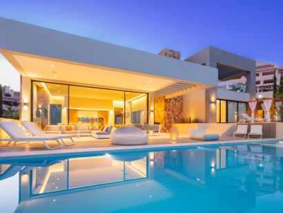 Villa a la venta en Nueva Andalucia, Marbella