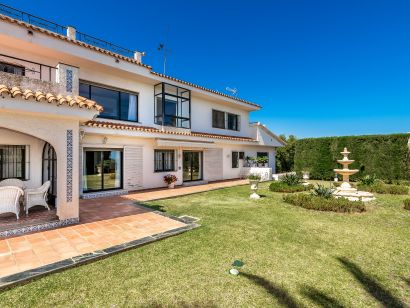 Villa à vendre dans Elviria, Marbella Est
