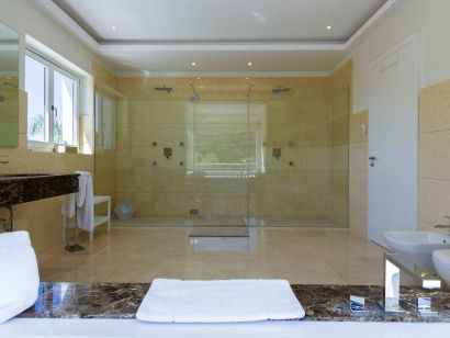 Villa for sale in La Zagaleta, Benahavis