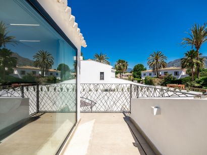 Villa for rent in Beach Side Golden Mile, Marbella Golden Mile