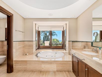 Villa for sale in Sierra Blanca, Marbella Golden Mile