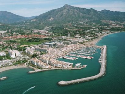 Apartamento a la venta en Nueva Andalucia, Marbella