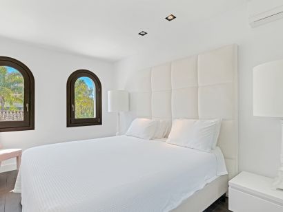 Villa for sale in Los Monteros, Marbella East