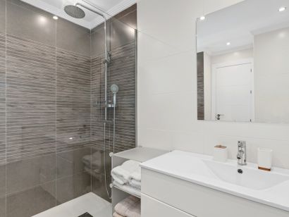 Villa for sale in El Rosario, Marbella East