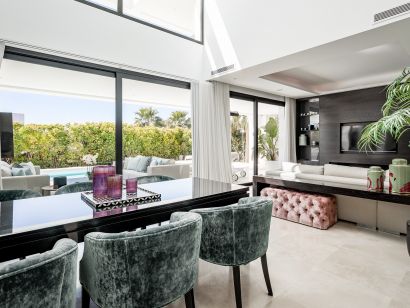 Villa for sale in Nueva Andalucia, Marbella