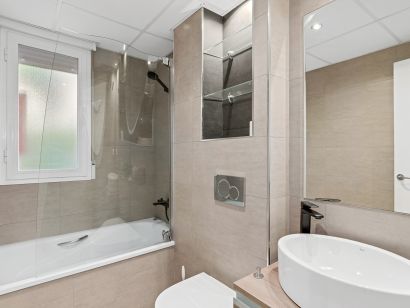 Apartment for sale in Elviria, Marbella East