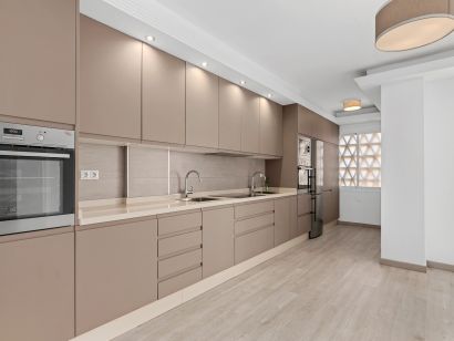 Apartment for sale in Elviria, Marbella East