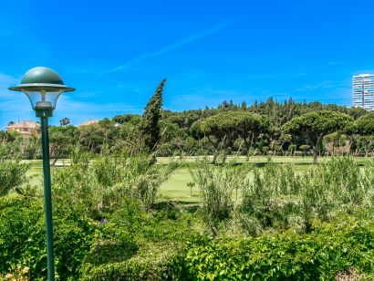 Apartment for sale in Los Monteros, Marbella East