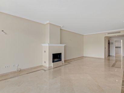 Apartment for sale in Los Monteros, Marbella East