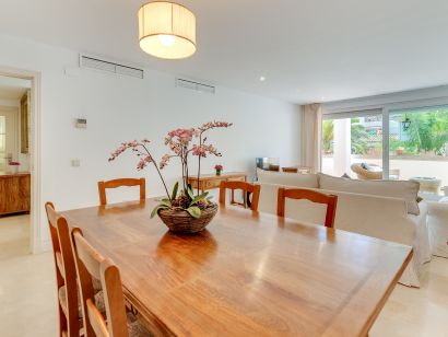 Apartment for sale in Beach Side Golden Mile, Marbella Golden Mile