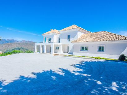 Villa zu verkaufen in Altos de Elviria, Marbella Ost