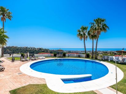 Apartment for sale in Los Arqueros, Benahavis